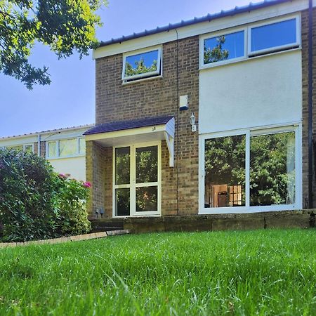 Twin Room In Crawley,Gatwick,West Sussex Ifield 외부 사진